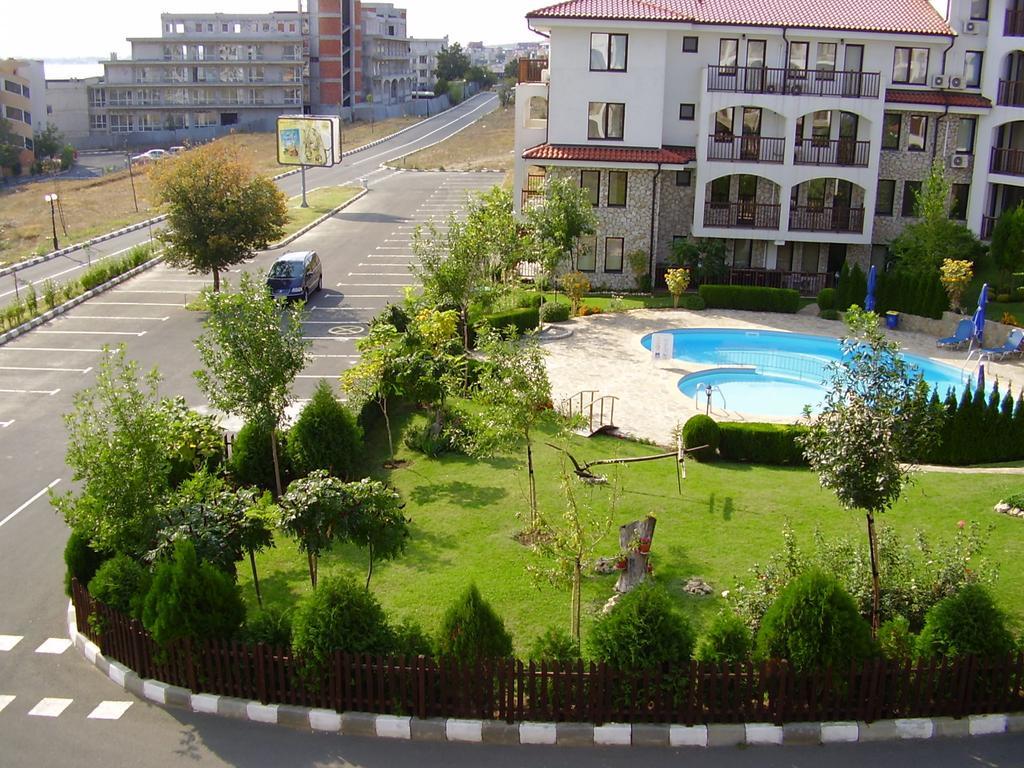 Delfin Apart Complex Sveti Vlas Exterior foto